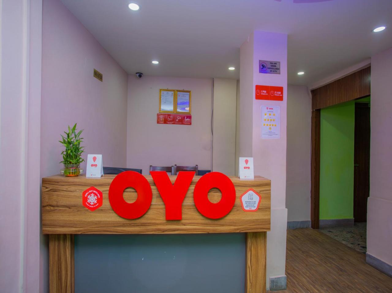 Oyo 146 Somewhere Hotel & Resturant 카트만두 외부 사진